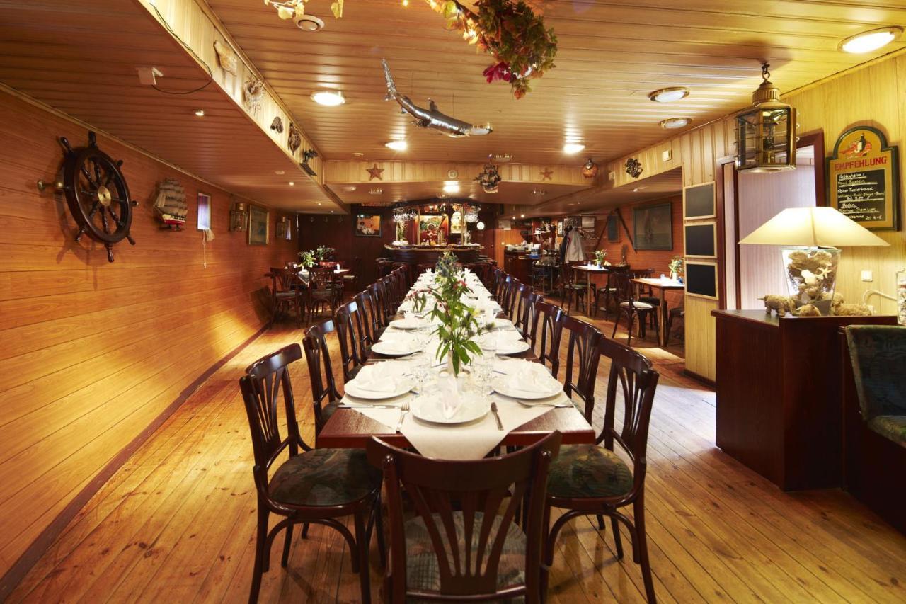 Hotelschiff Stinne Wustrow  Esterno foto